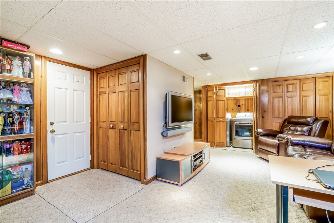 125 Smith Avenue 4C