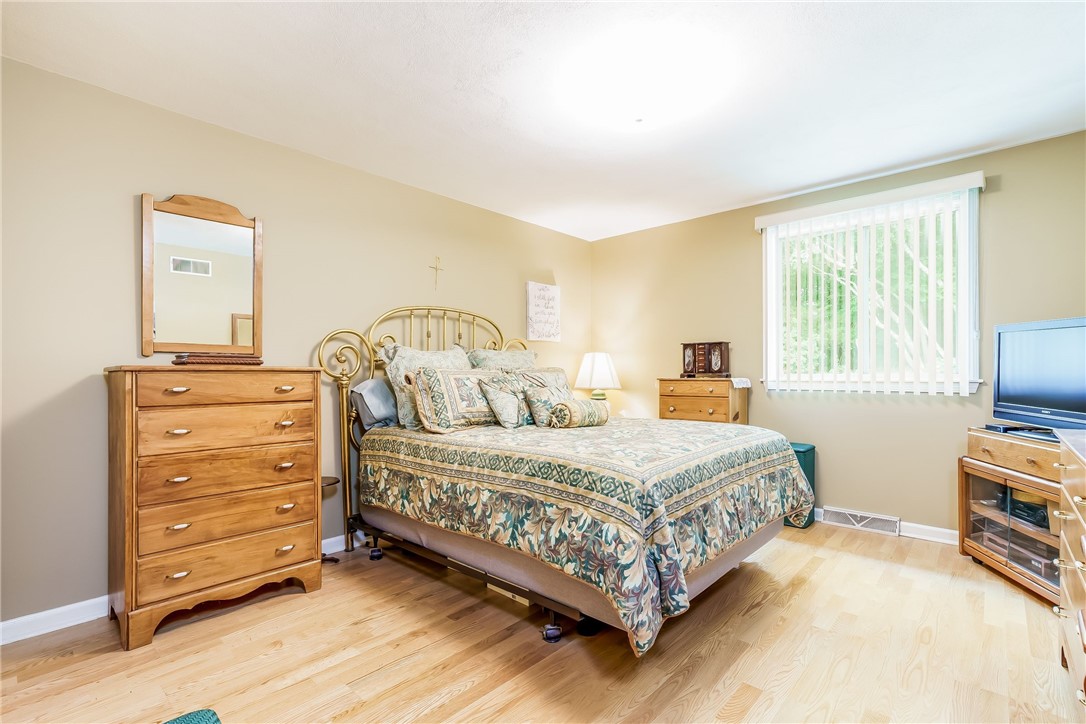 125 Smith Avenue 4C