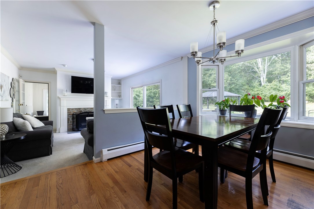 1081 Mooresfield Road
