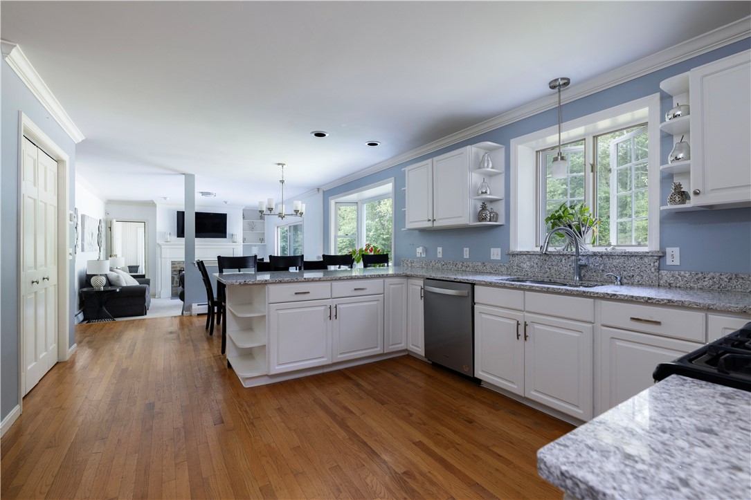 1081 Mooresfield Road