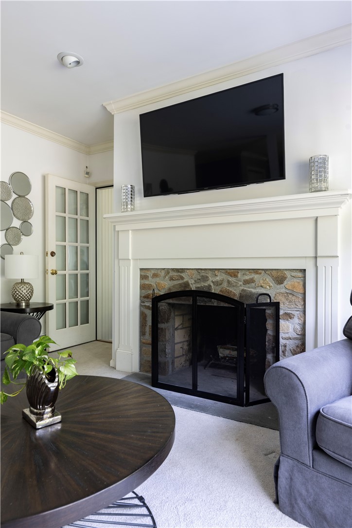 1081 Mooresfield Road