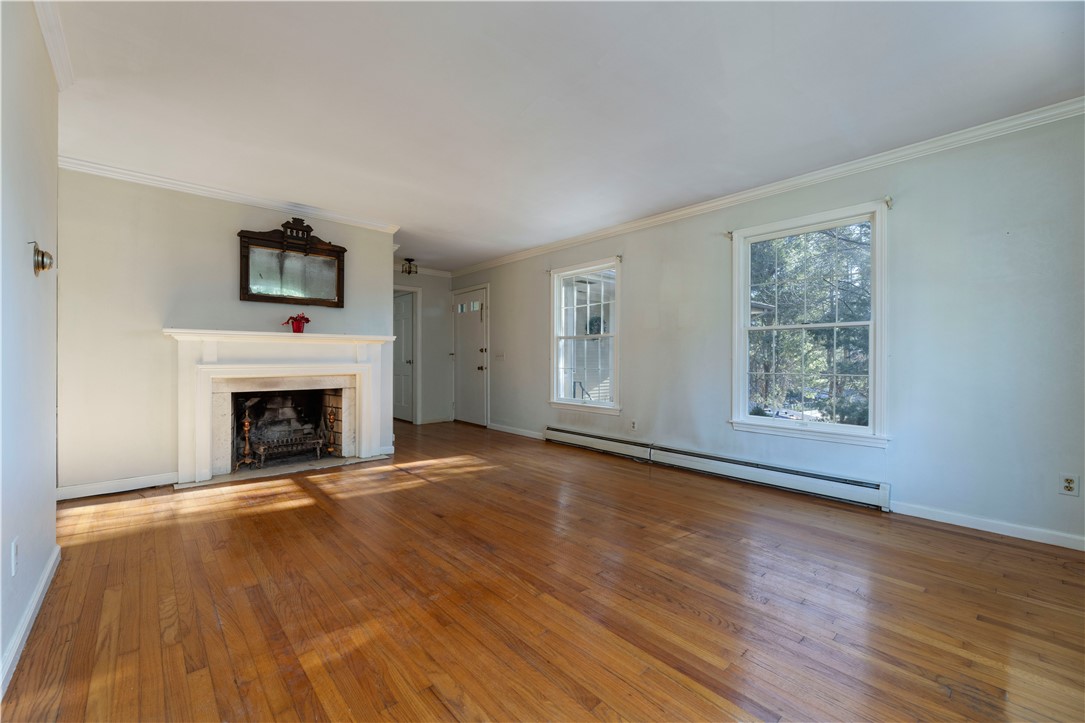 1037 Great Road