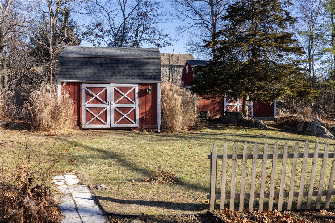 1037 Great Road