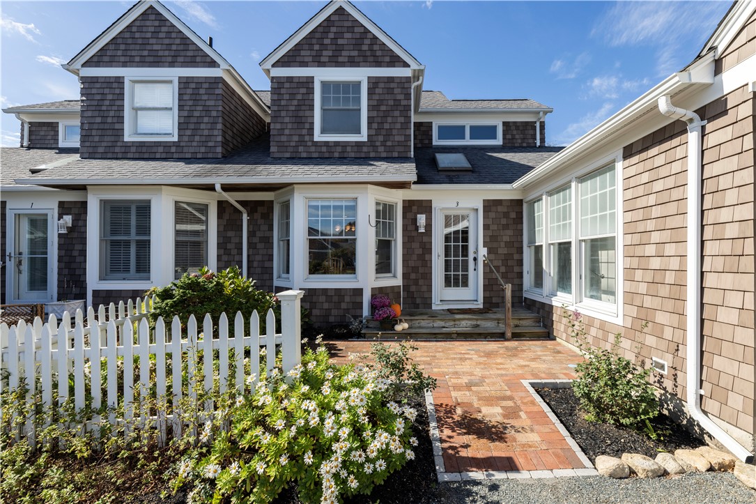3 Fox Drive