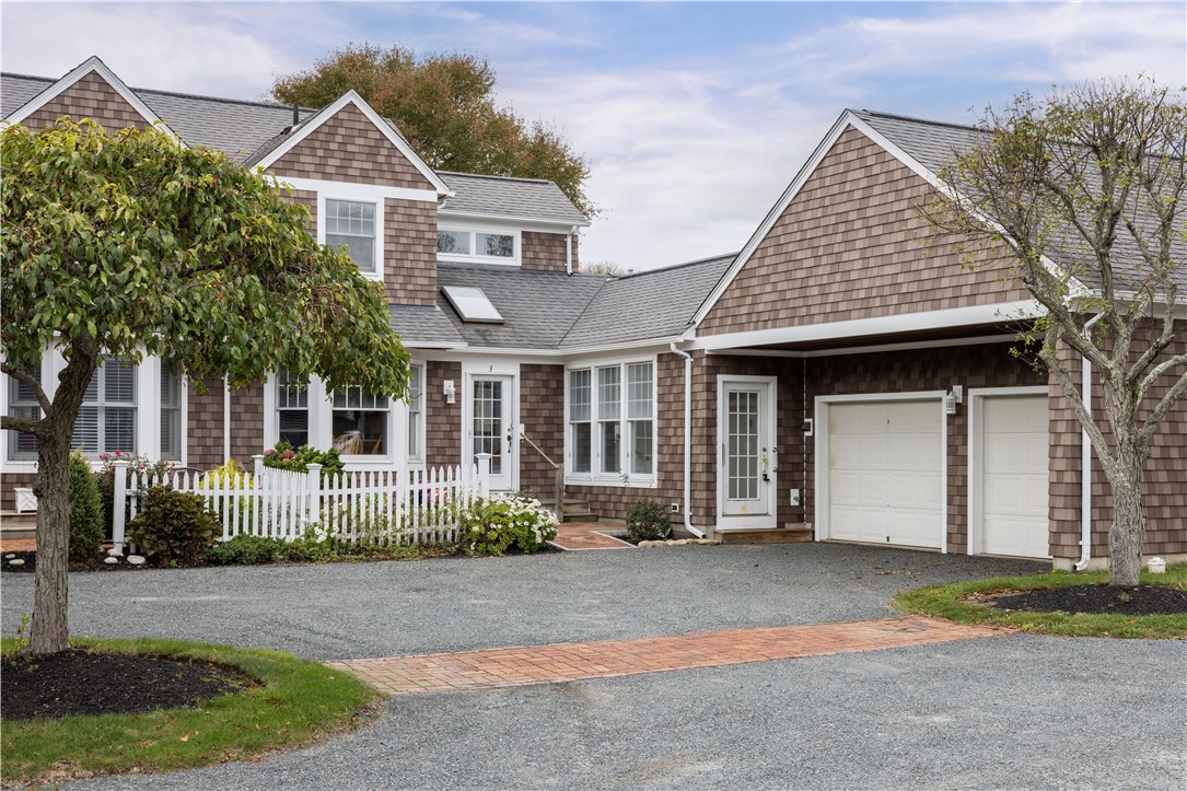3 Fox Drive