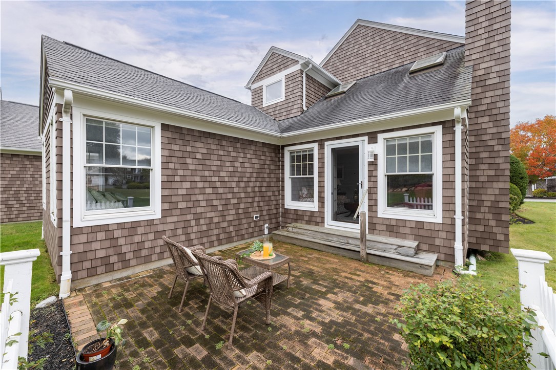 3 Fox Drive