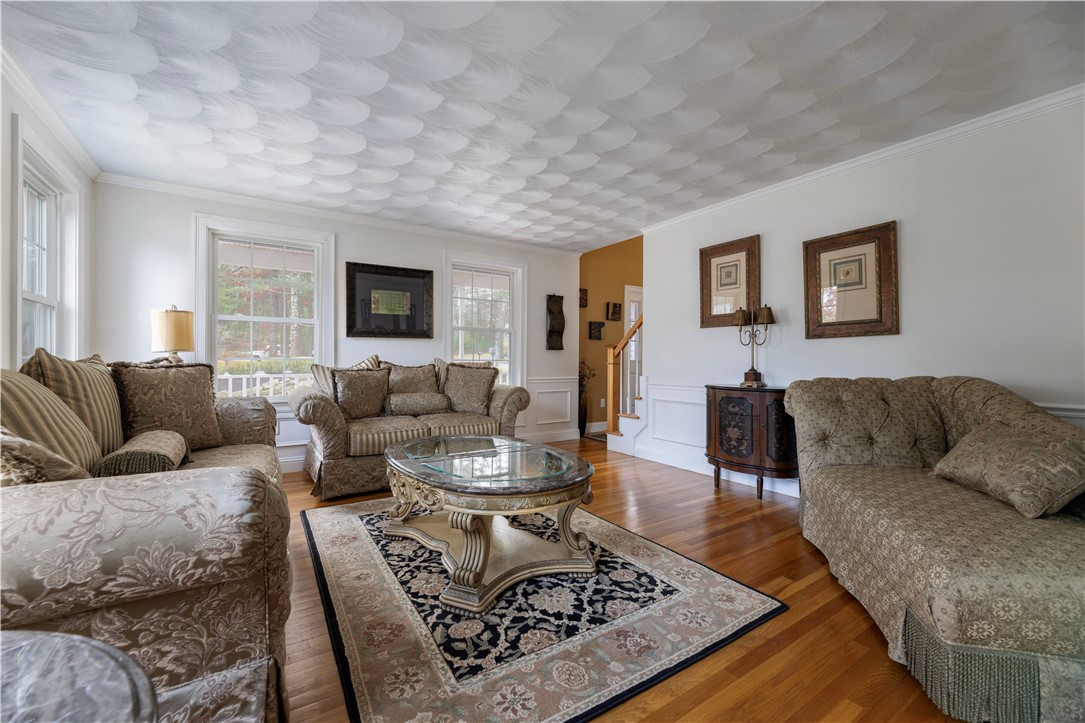47 Wooded Grove Circle