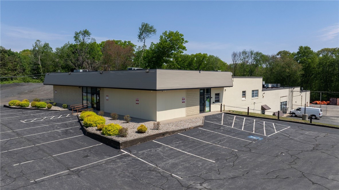 1320 Eddie Dowling Highway