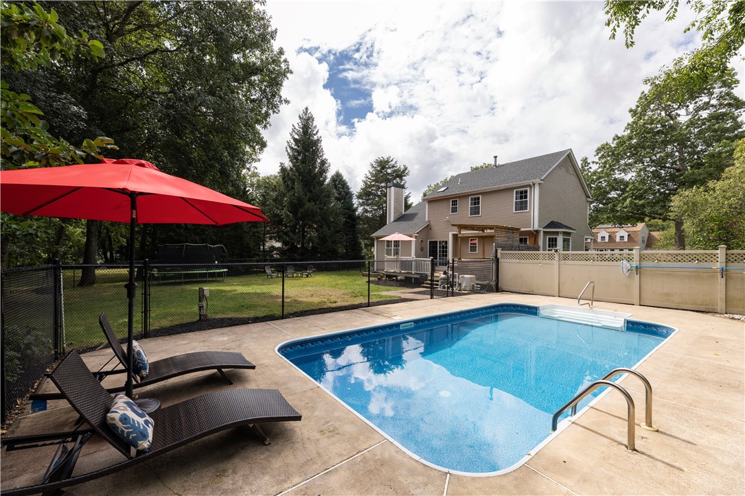 17 Watch Hill Way
