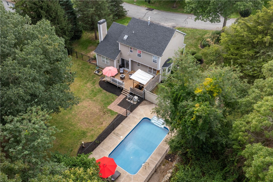 17 Watch Hill Way