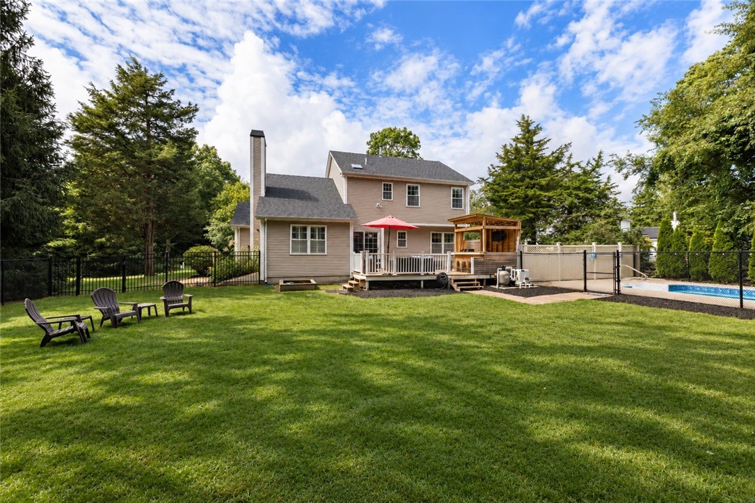 17 Watch Hill Way