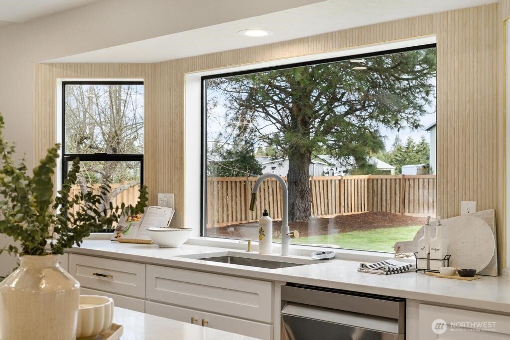 3744 Golden Eagle SE