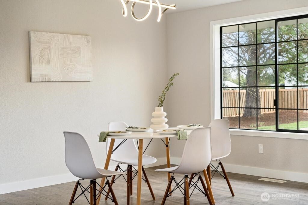 3744 Golden Eagle SE