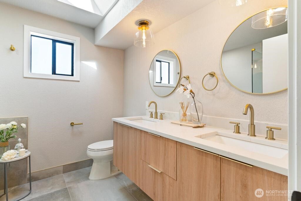 3744 Golden Eagle SE