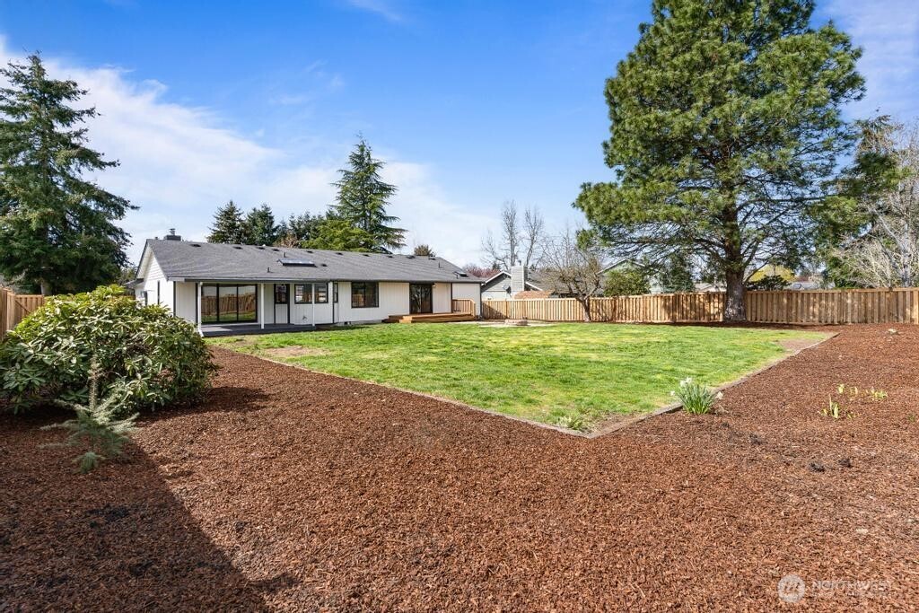 3744 Golden Eagle SE