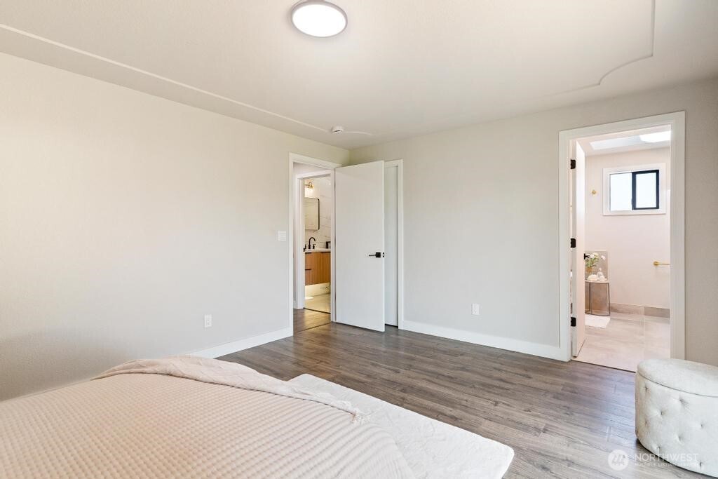 3744 Golden Eagle SE