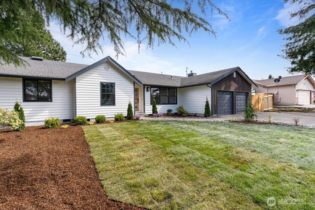 3744 Golden Eagle SE