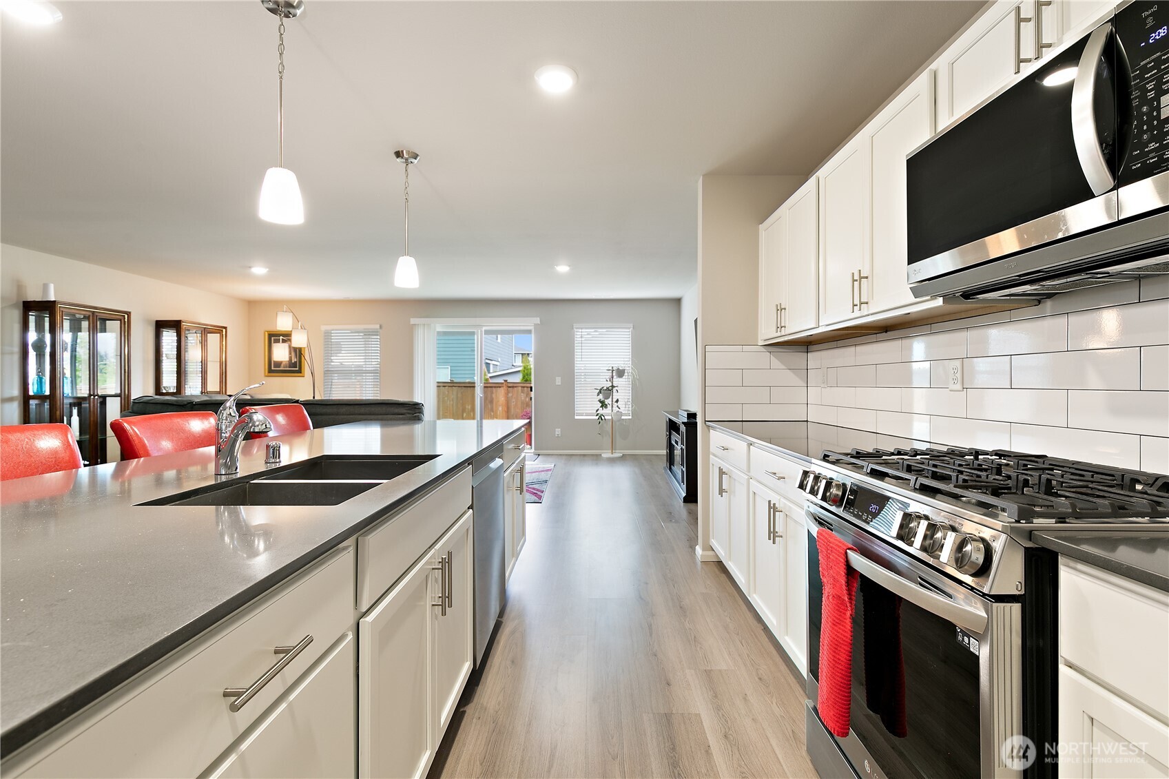 9213 Verbena Street SE