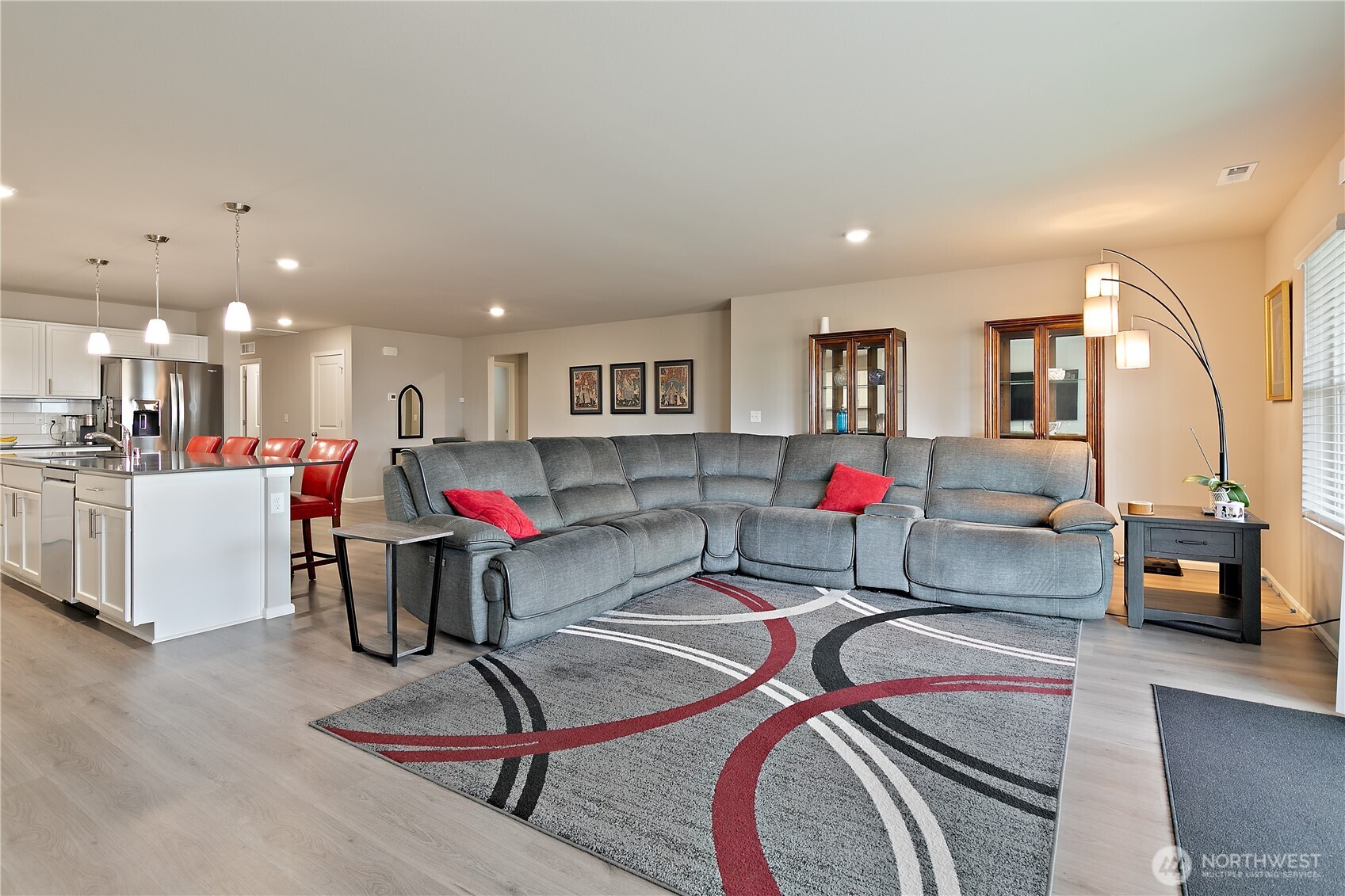 9213 Verbena Street SE