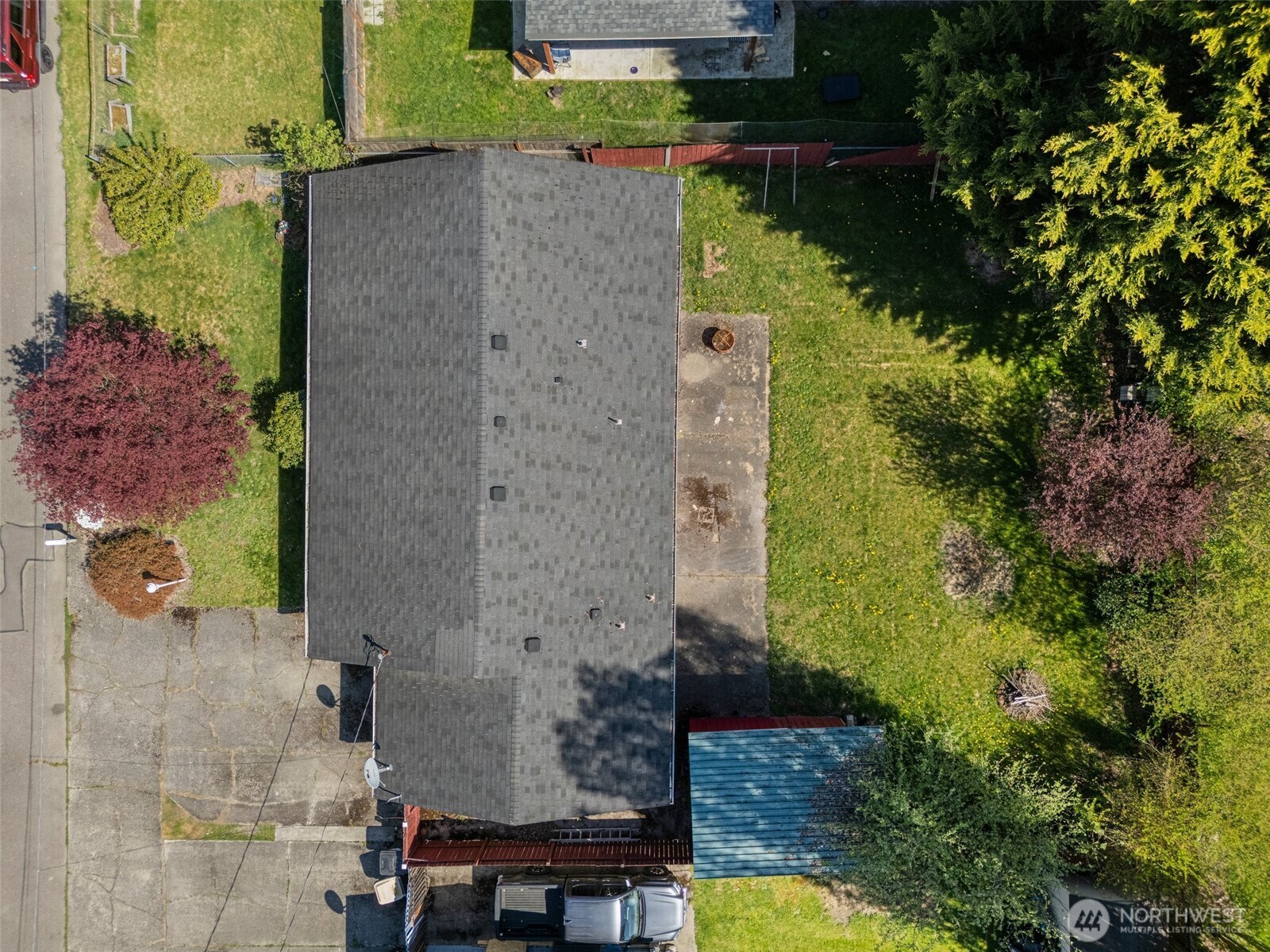 211 N Street SE