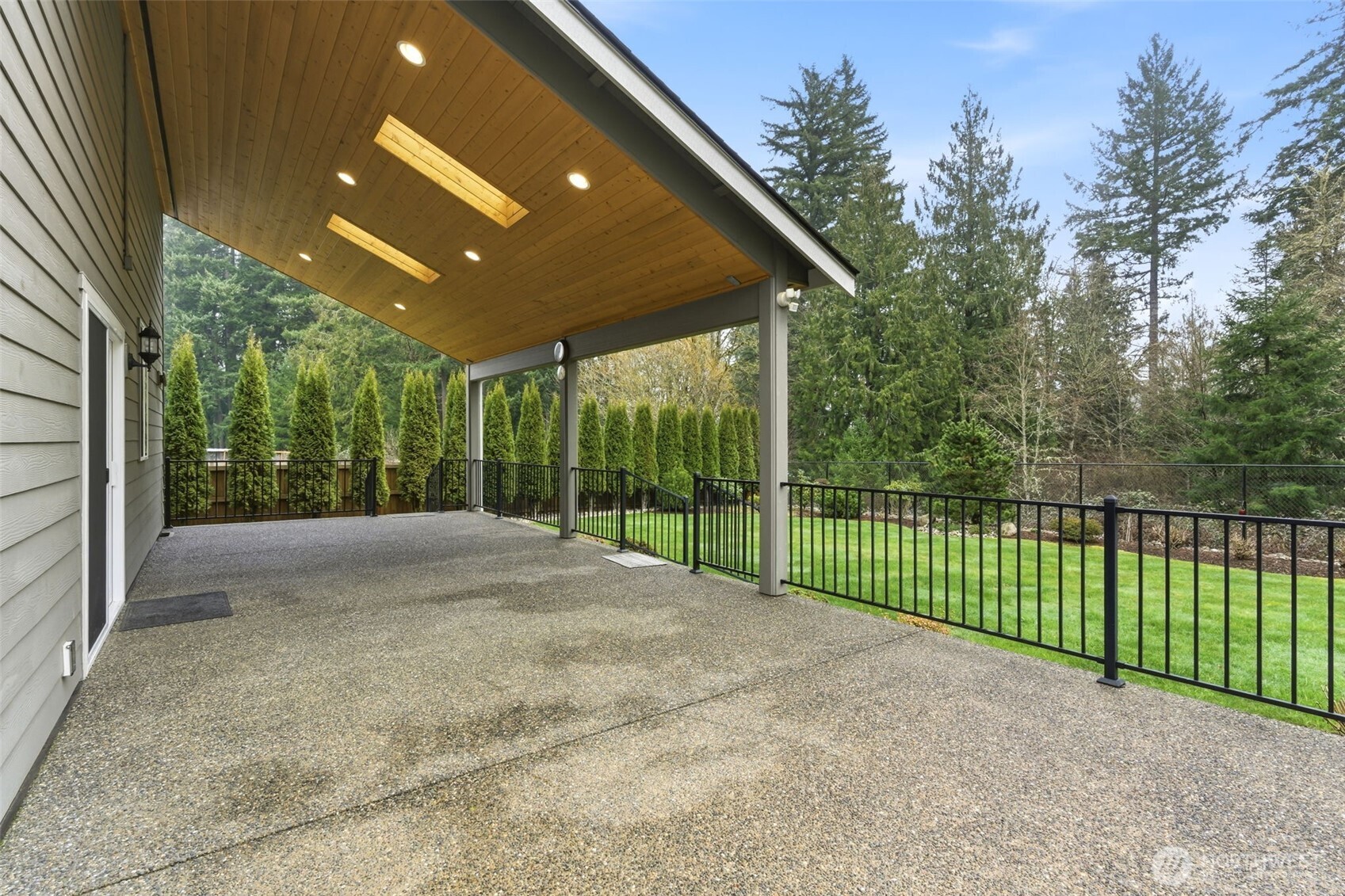 7413 Munn Lake Drive SE