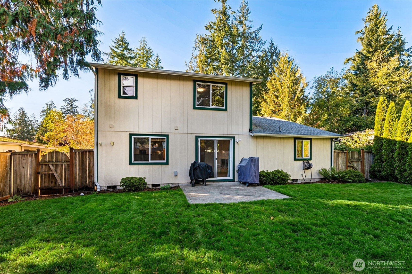 9828 Channel Drive NW