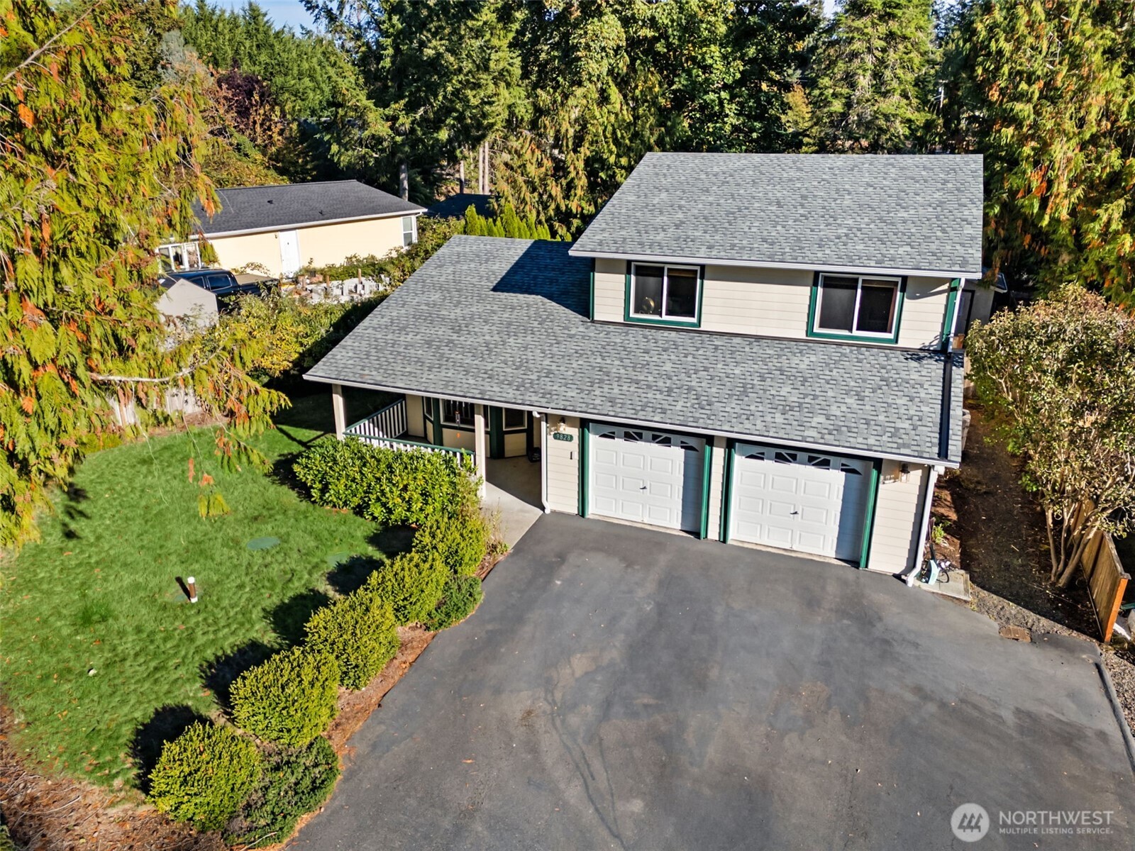 9828 Channel Drive NW