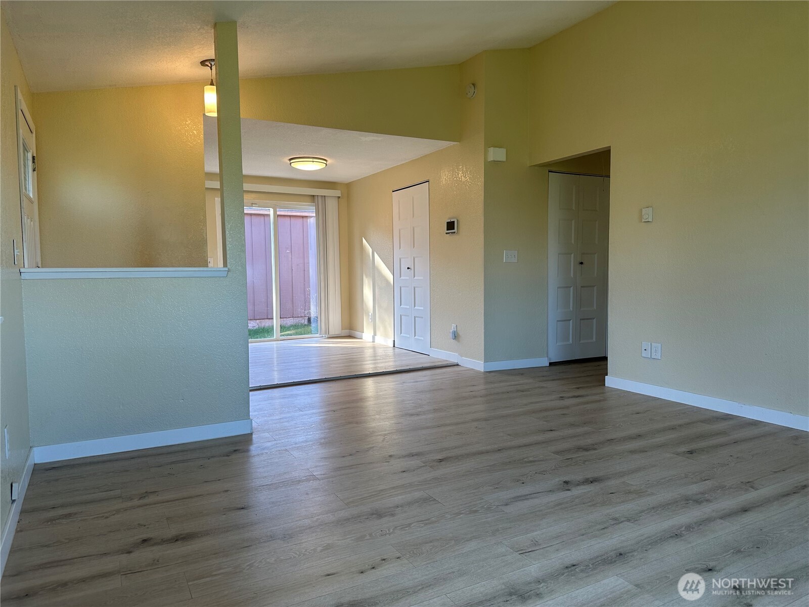 638 Bavarian Lane SE