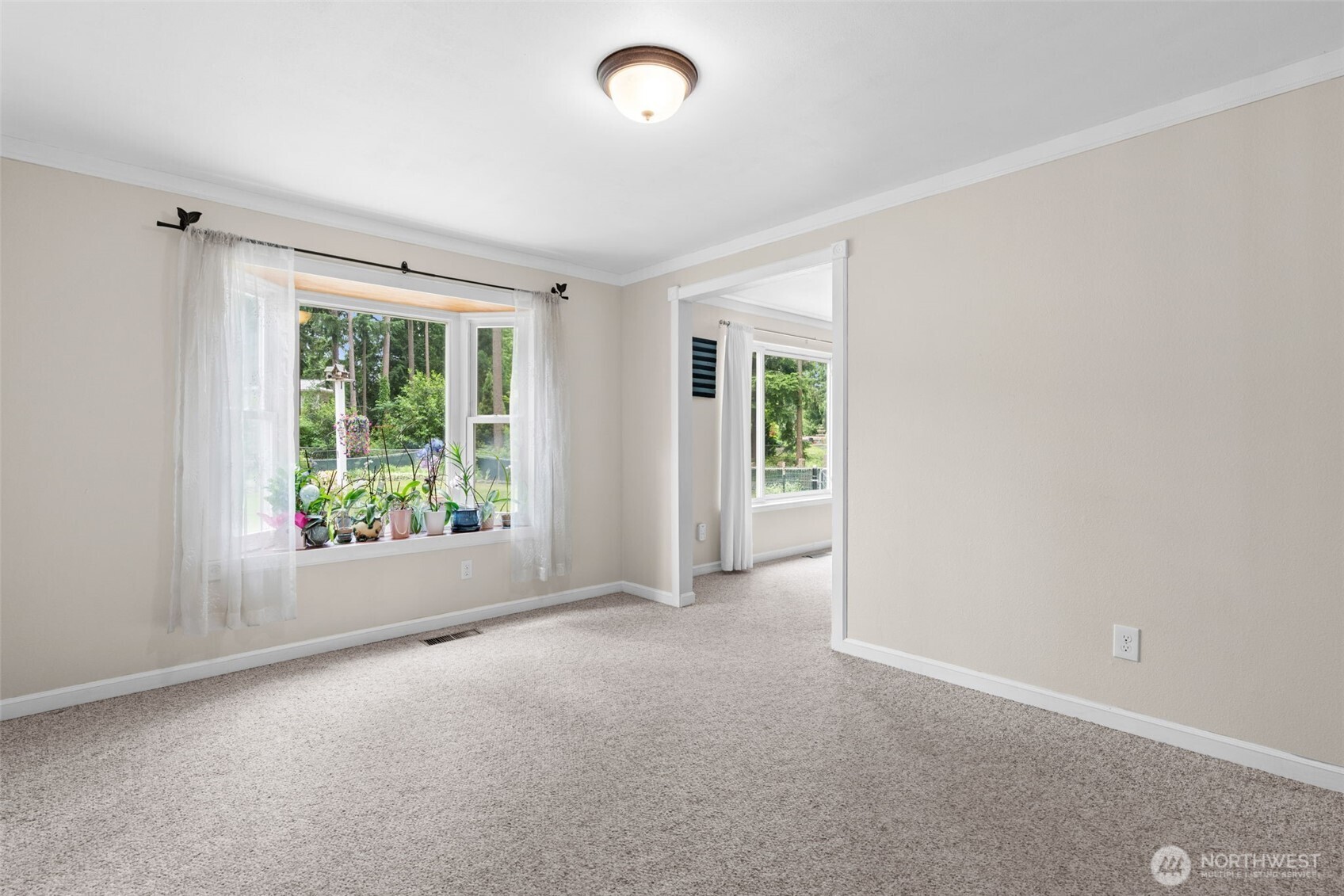 10910 149th Street E