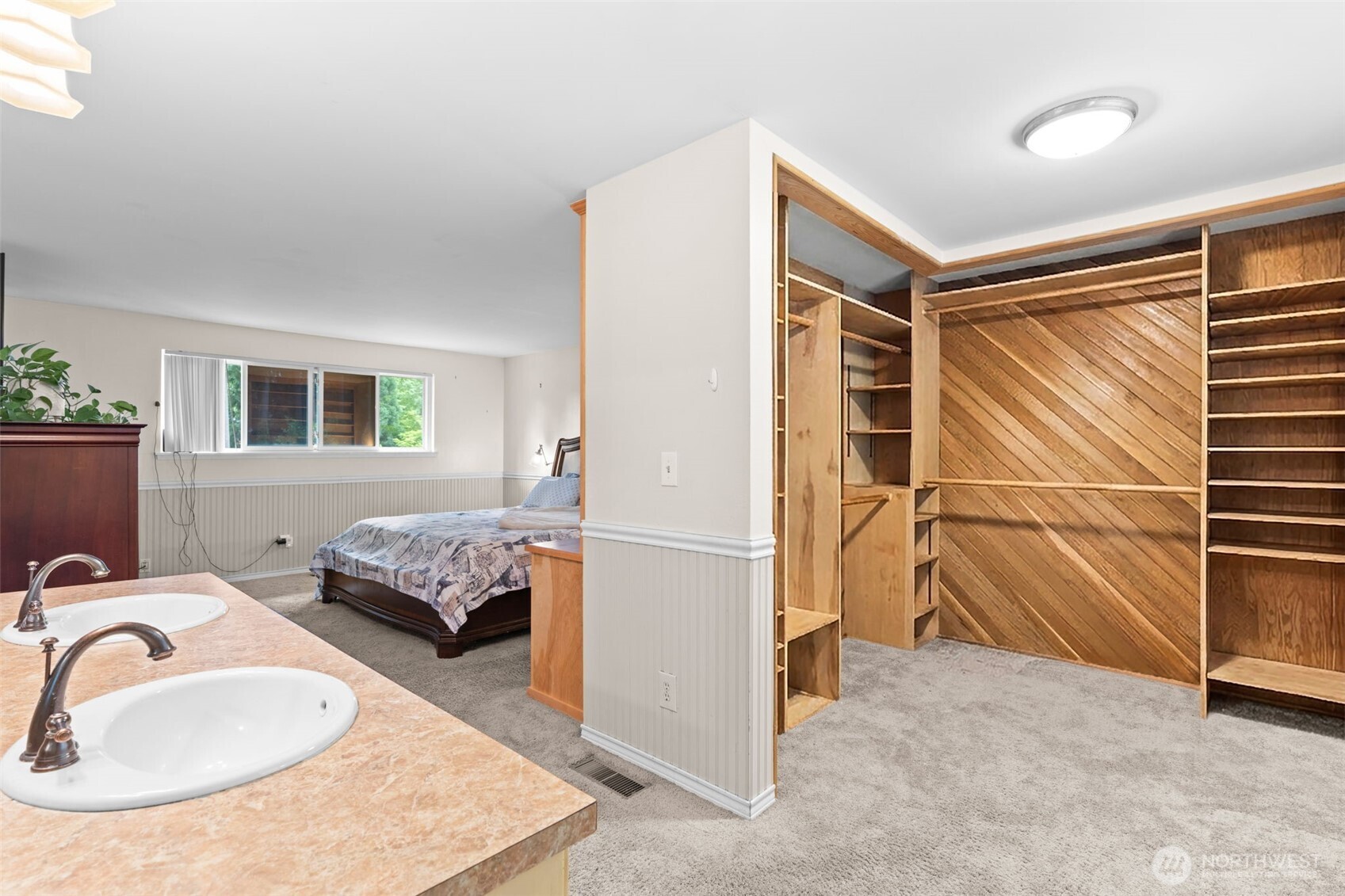 10910 149th Street E