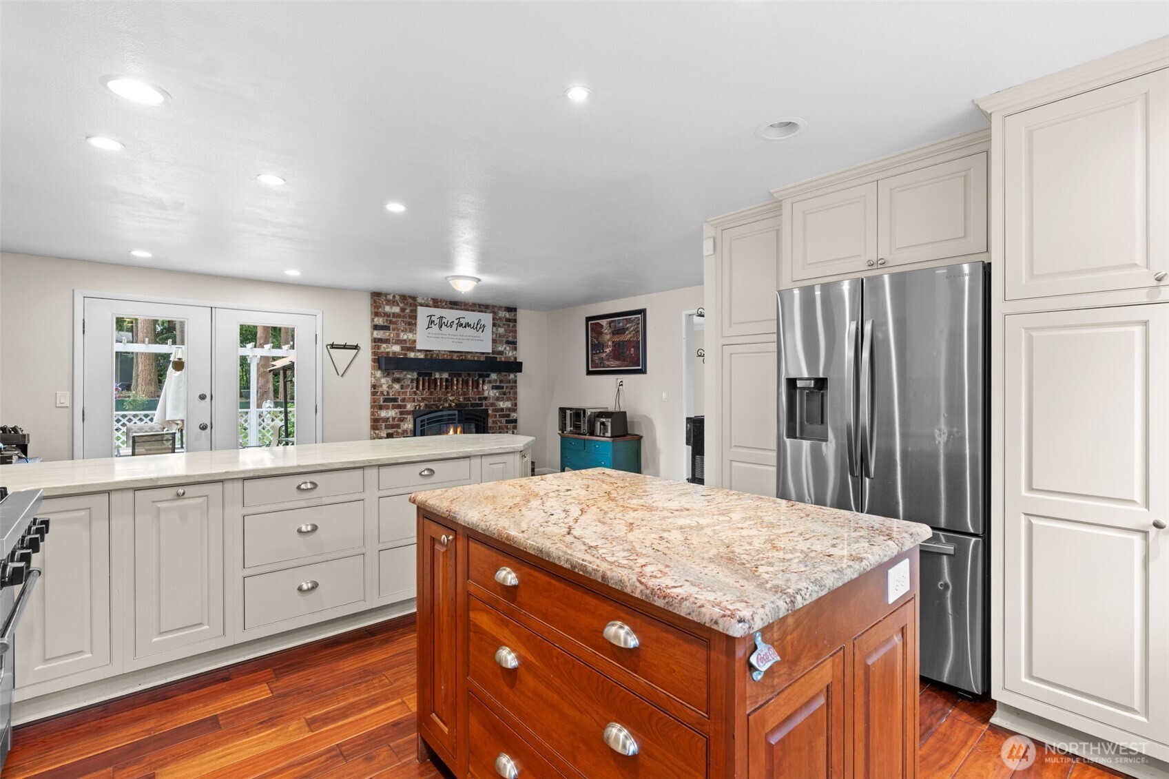 10910 149th Street E