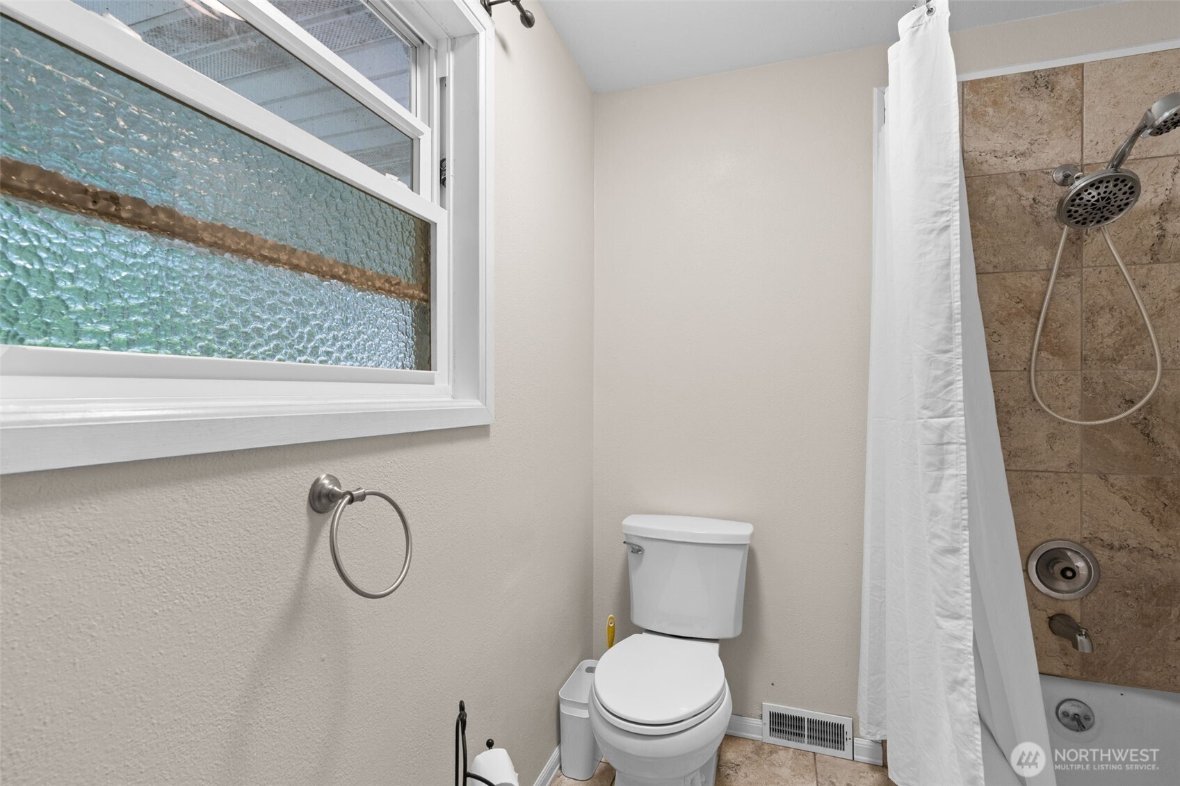 10910 149th Street E