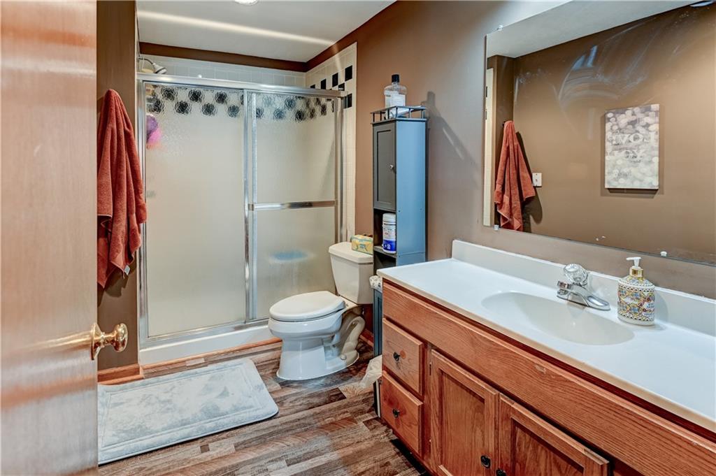 1005 NE Scenic Court