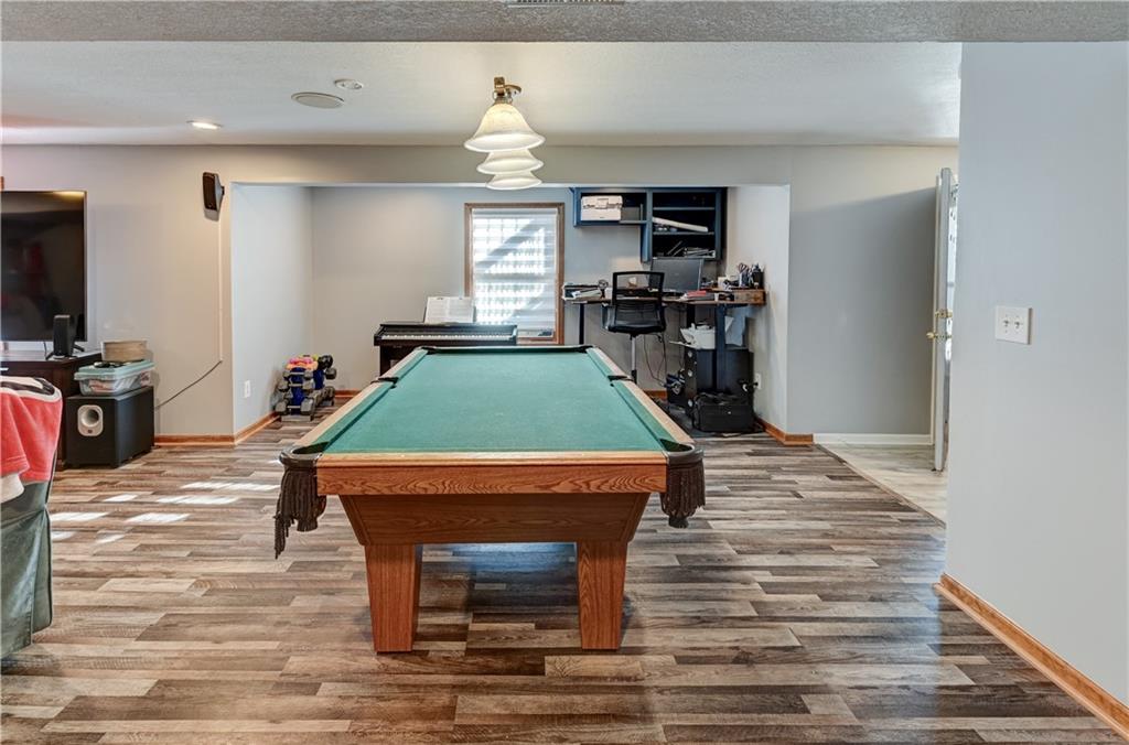 1005 NE Scenic Court