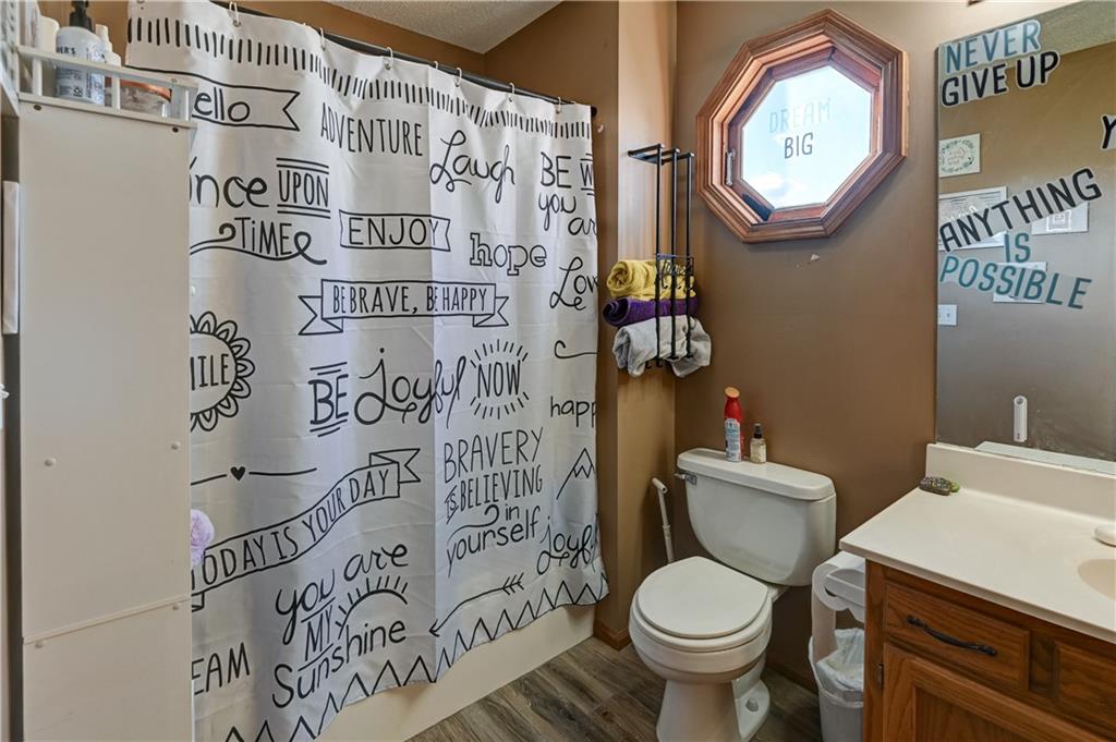 1005 NE Scenic Court