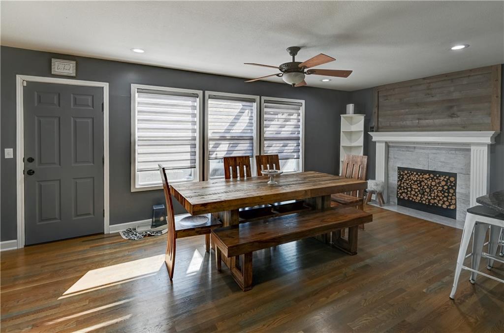 1005 NE Scenic Court