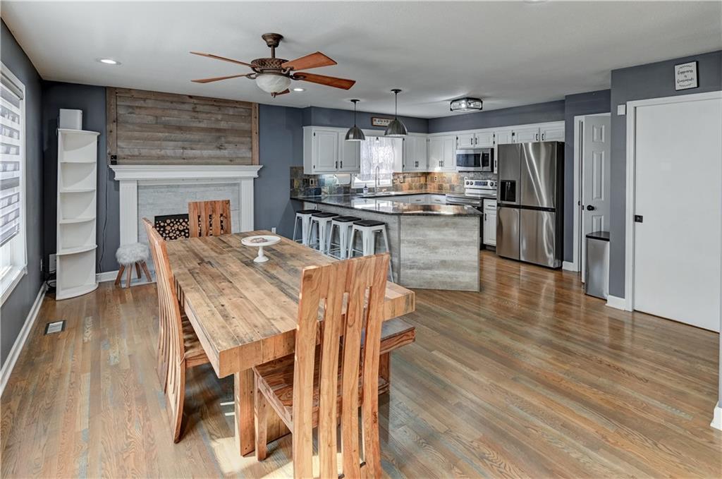 1005 NE Scenic Court