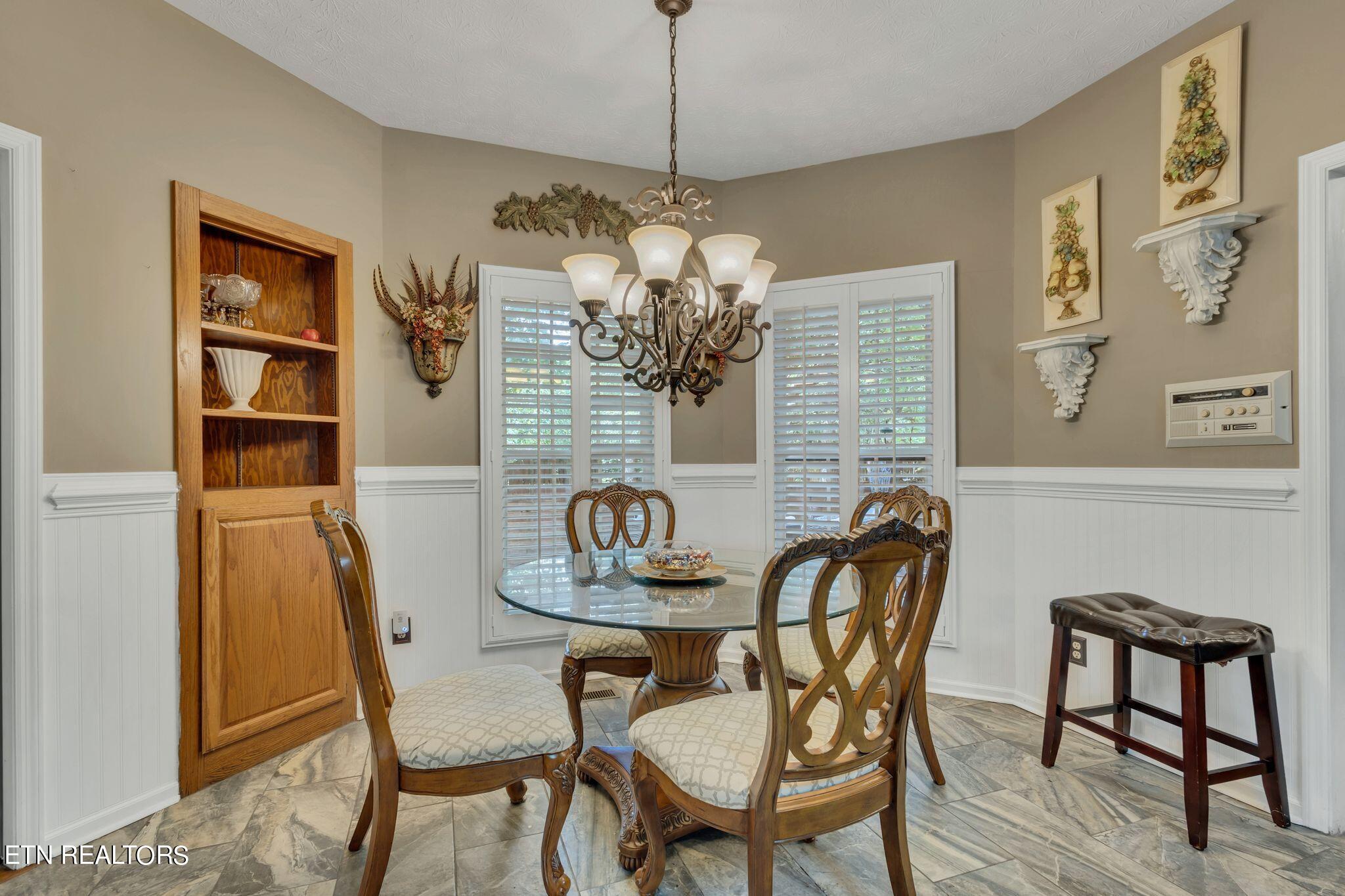 6917 Mount Royal Blvd