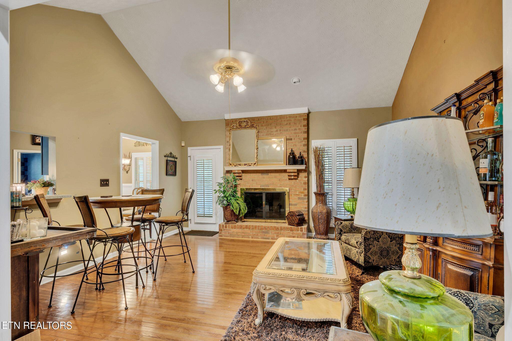 6917 Mount Royal Blvd