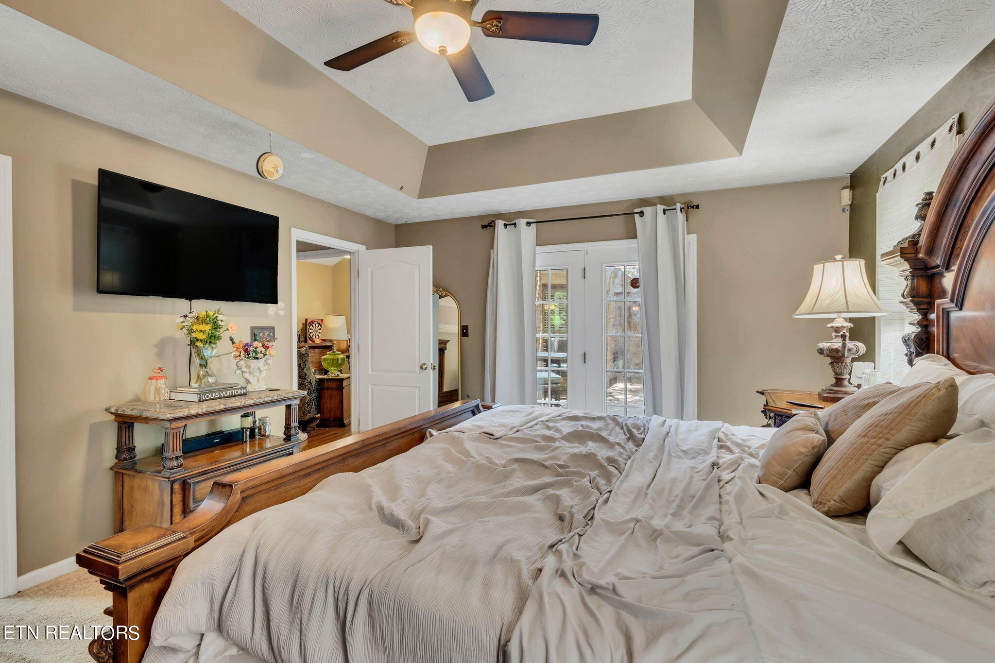 6917 Mount Royal Blvd