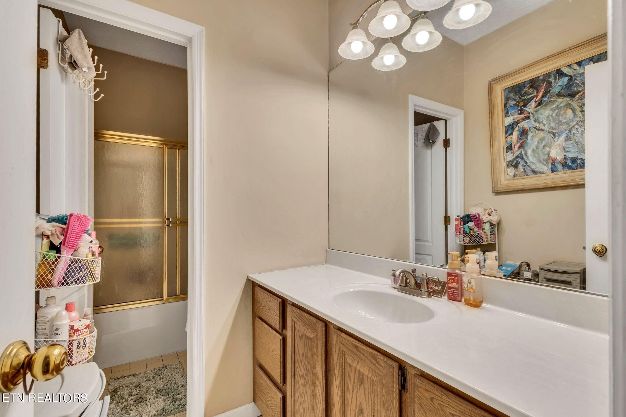 6917 Mount Royal Blvd