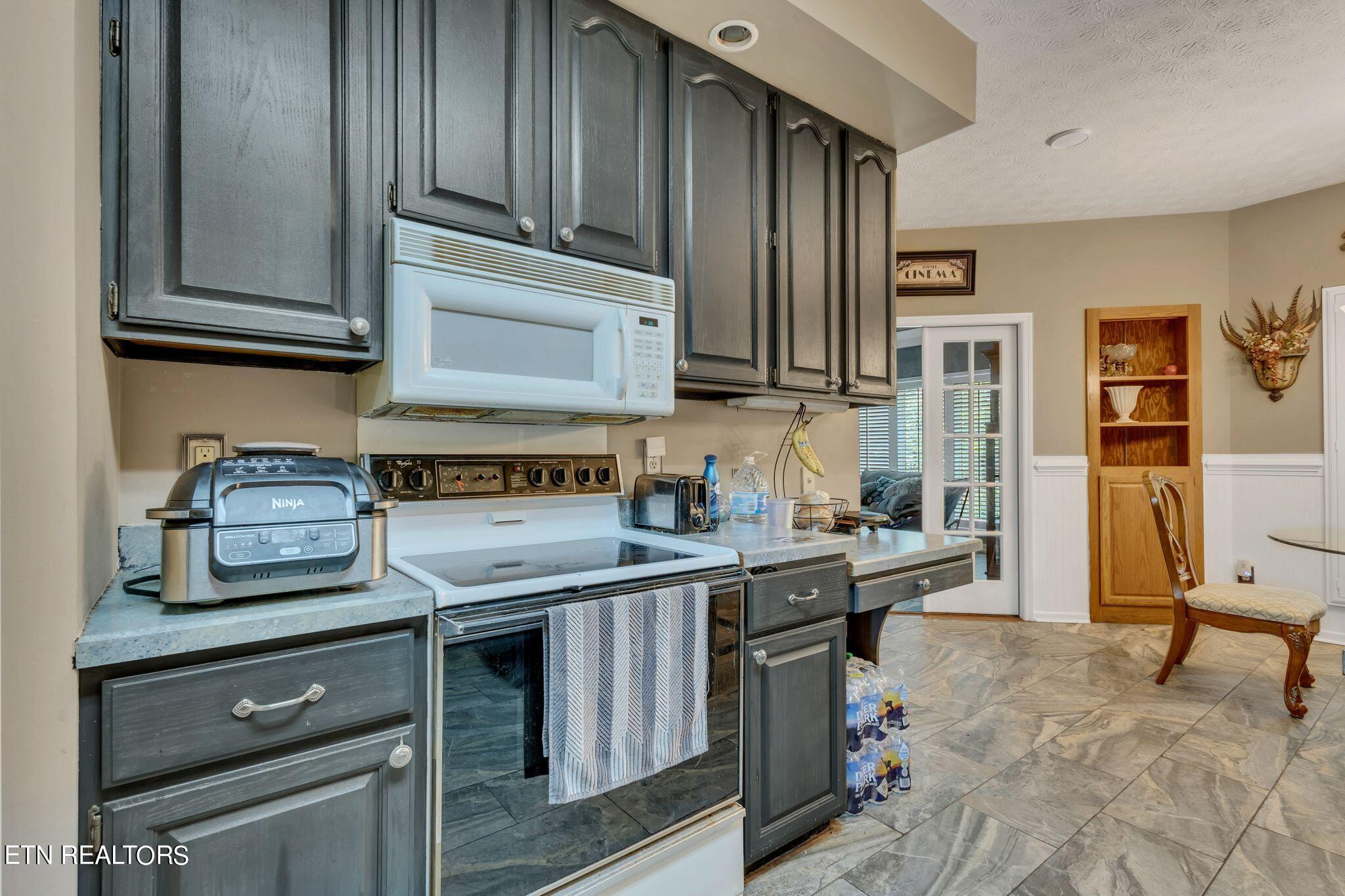 6917 Mount Royal Blvd