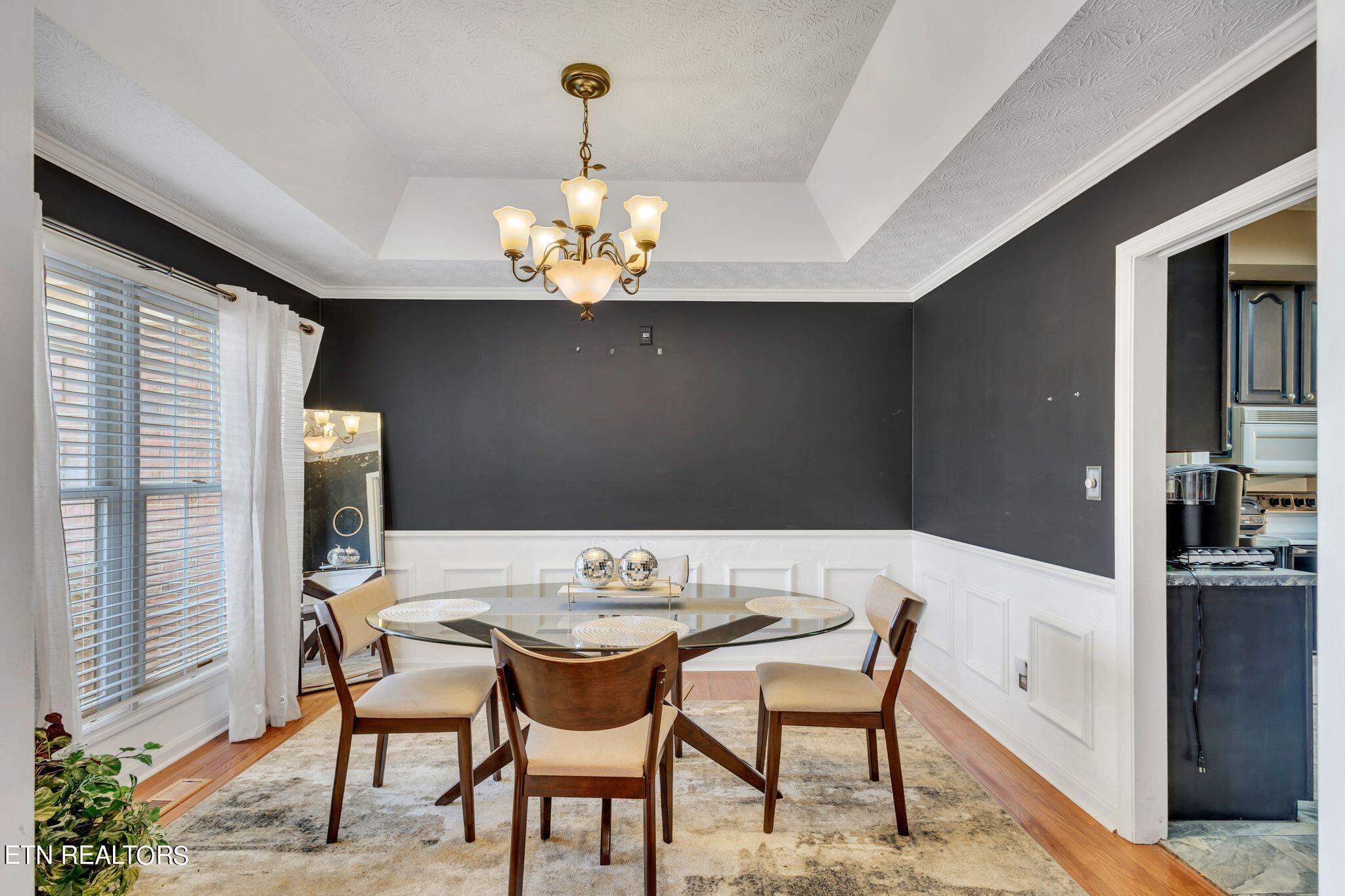 6917 Mount Royal Blvd