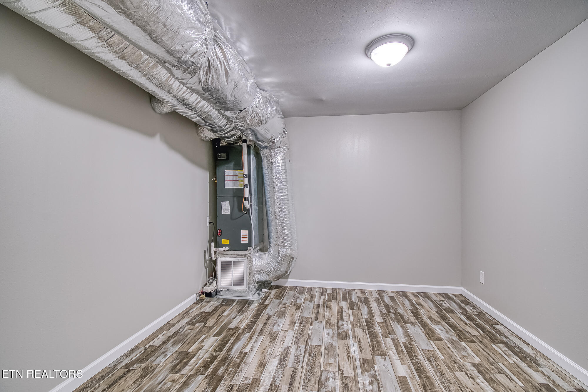 3114 Burning Log Lane