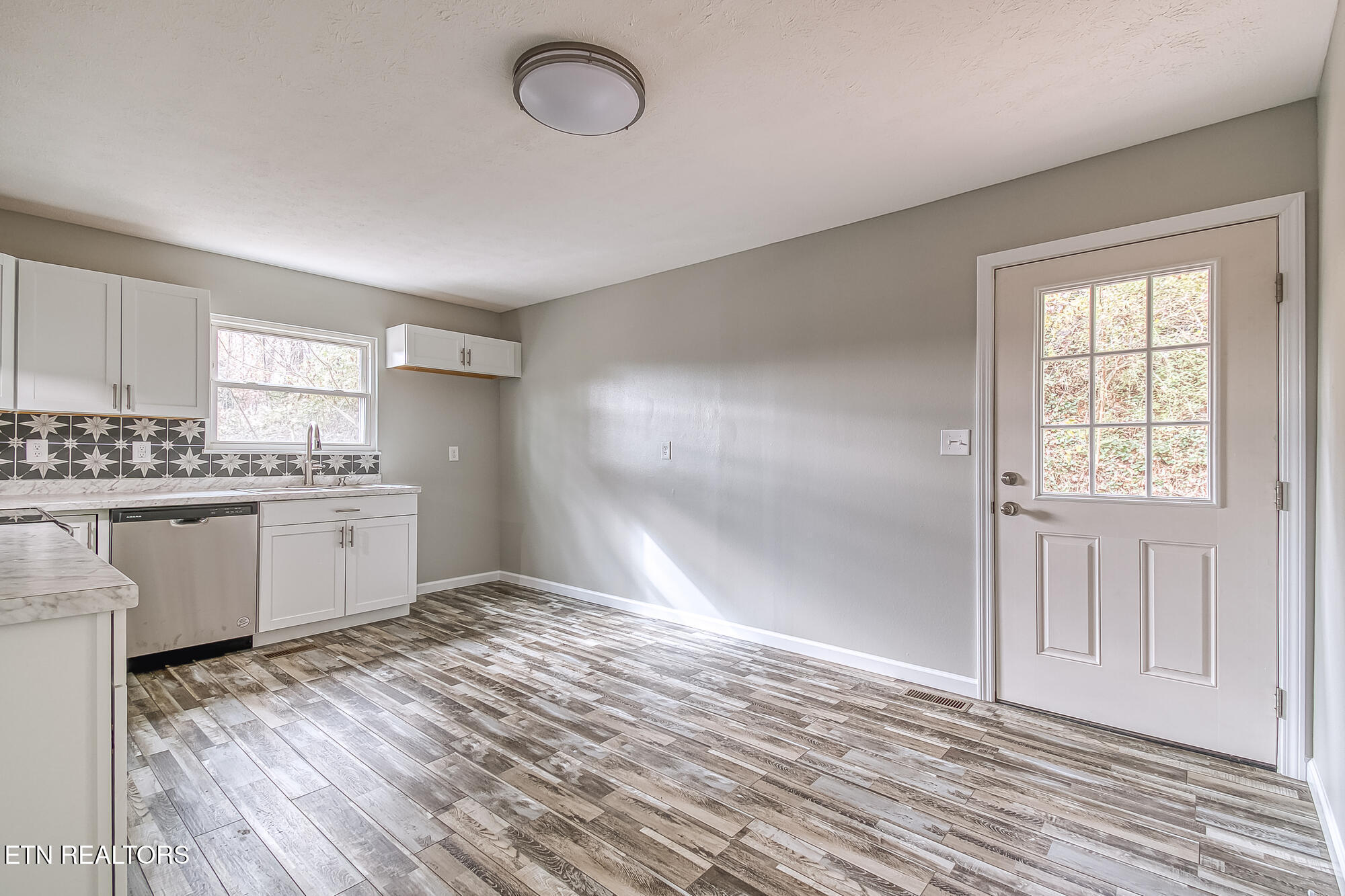 3114 Burning Log Lane