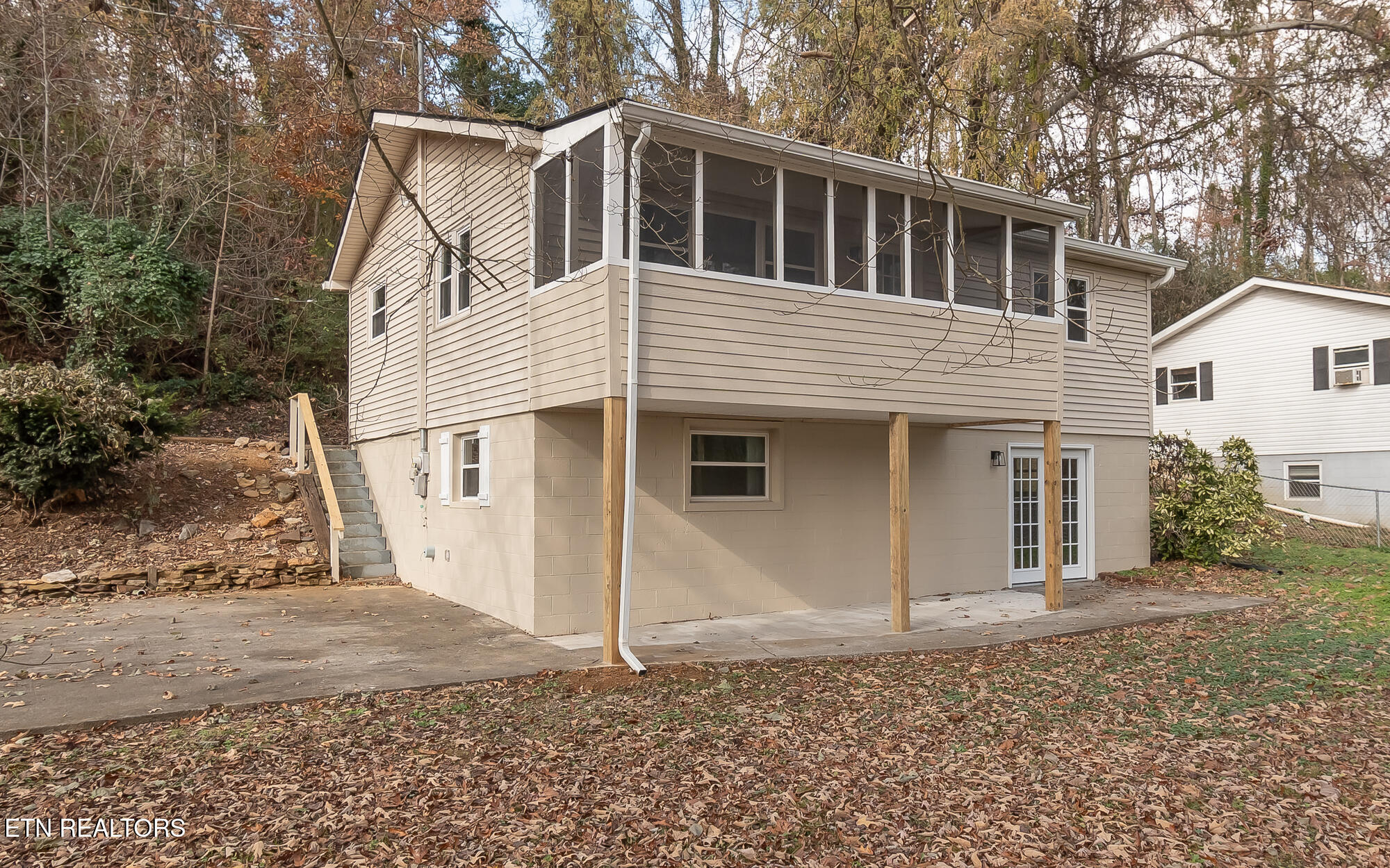 3114 Burning Log Lane