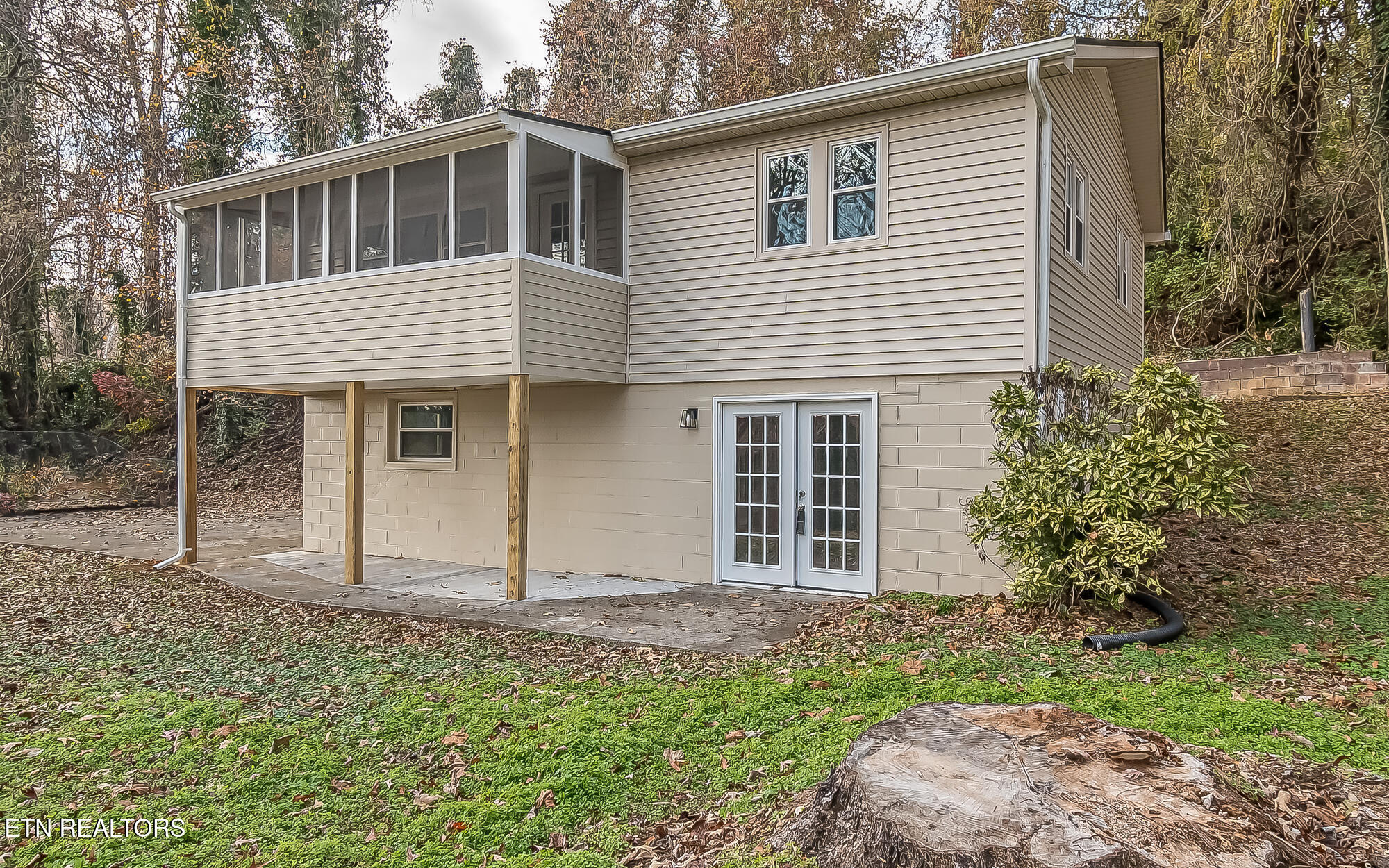 3114 Burning Log Lane