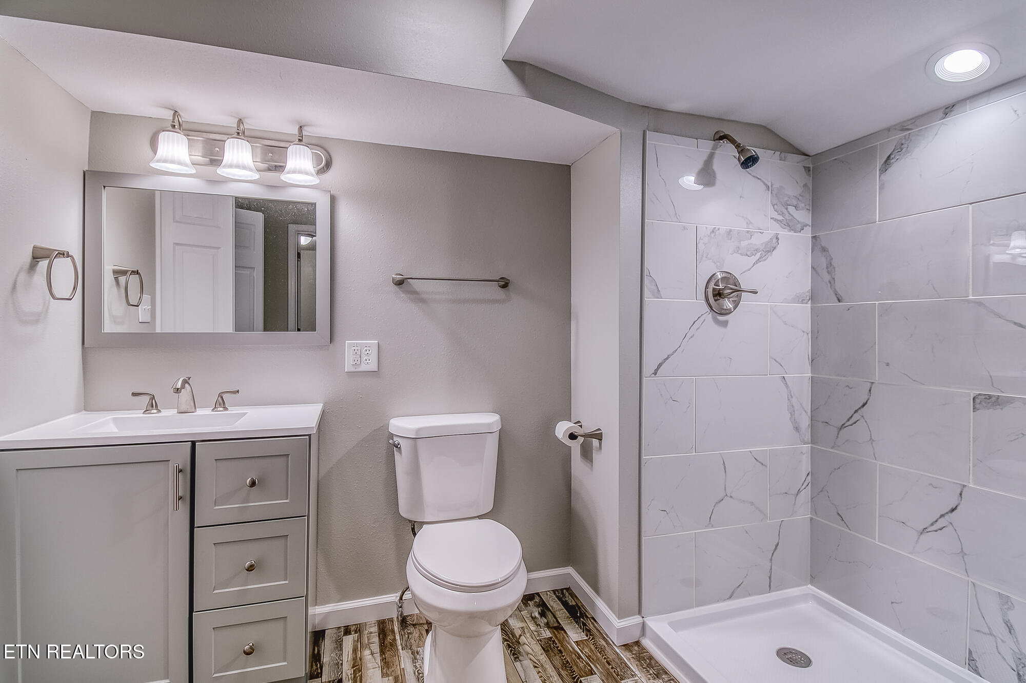 3114 Burning Log Lane