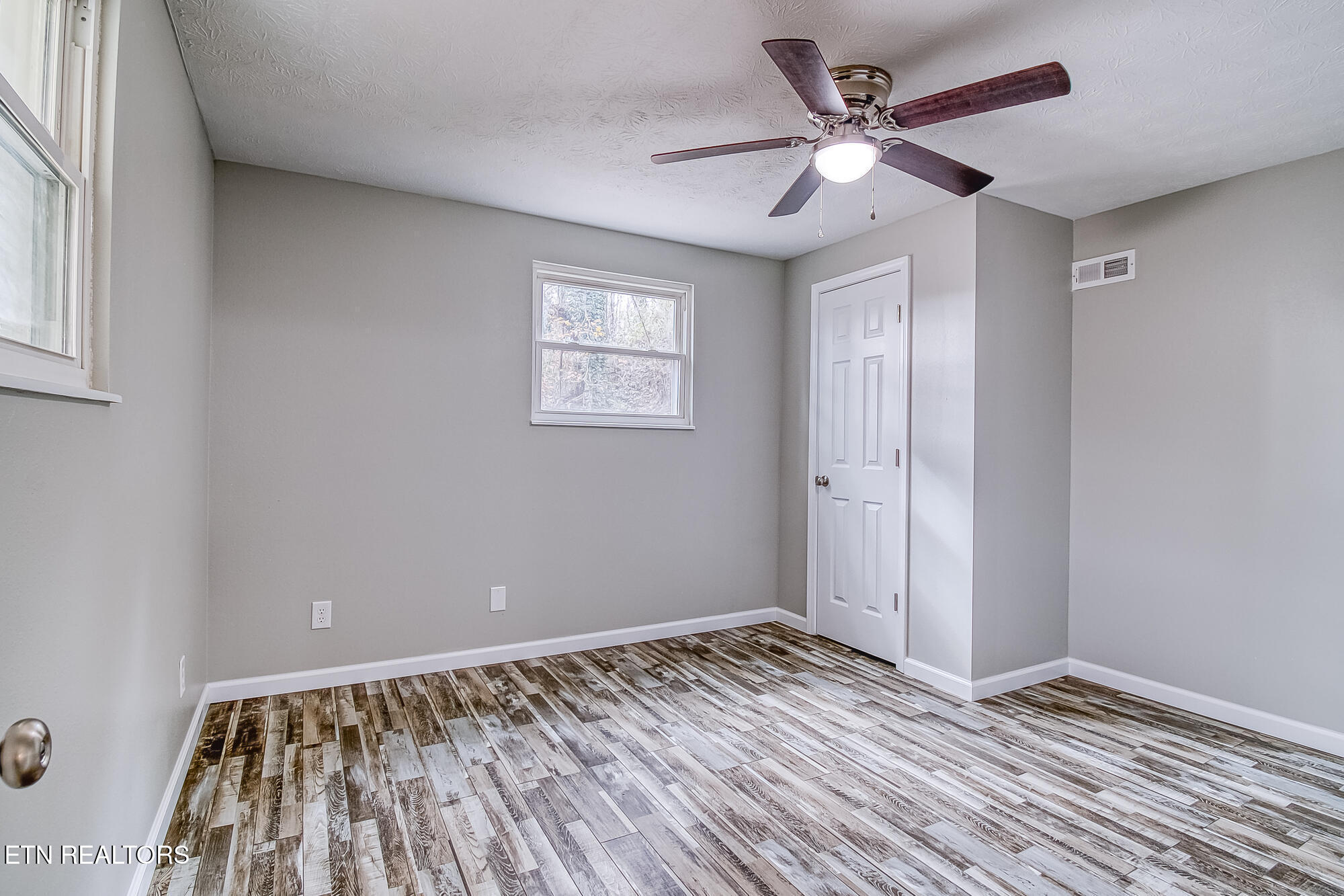 3114 Burning Log Lane