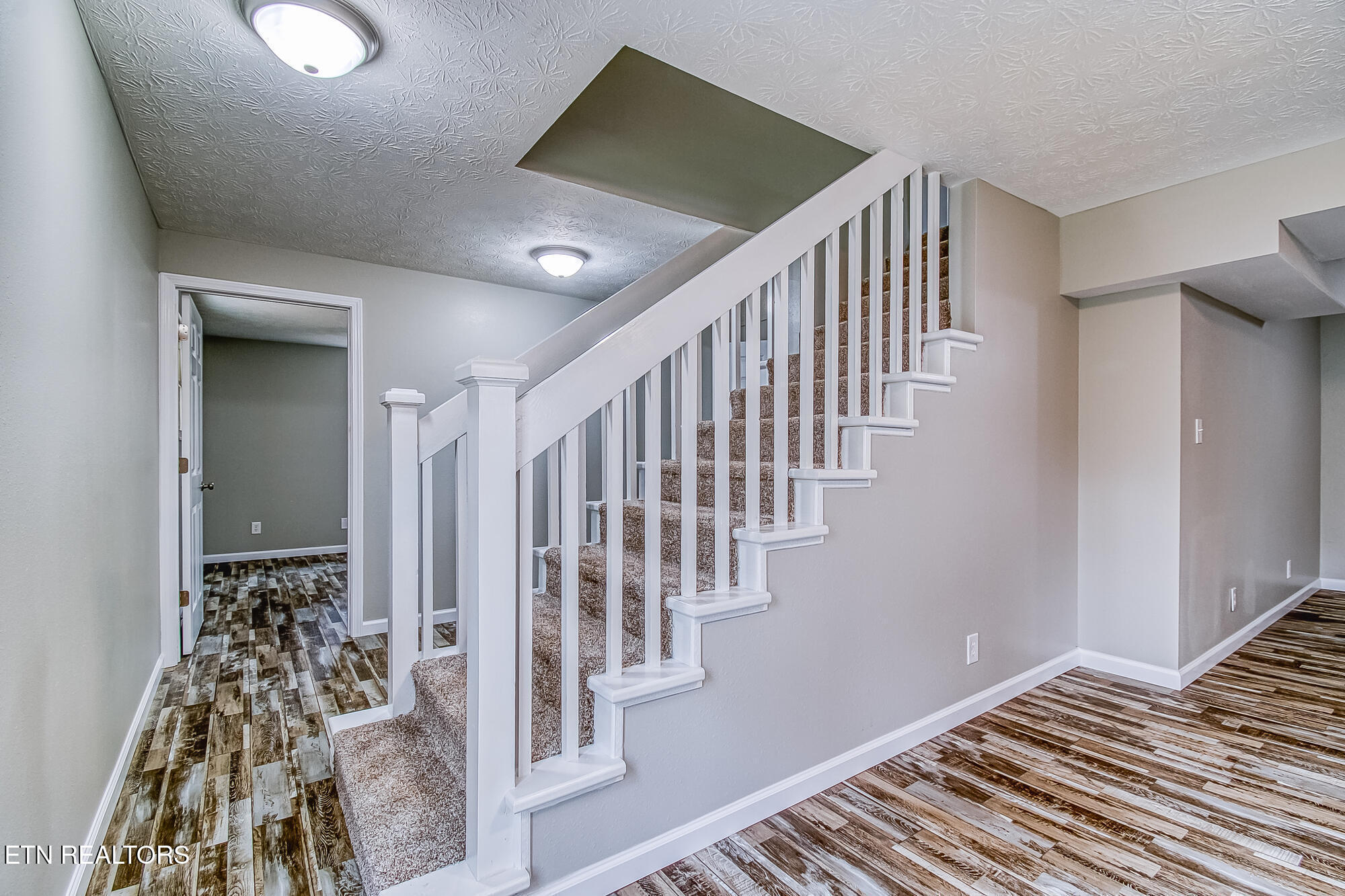 3114 Burning Log Lane